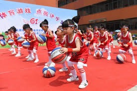 皮特·罗斯在 1978 年达成连续 44 场安打纪录，直追迪马乔